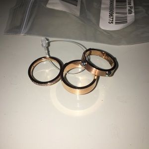 Henri Bendel ring set
